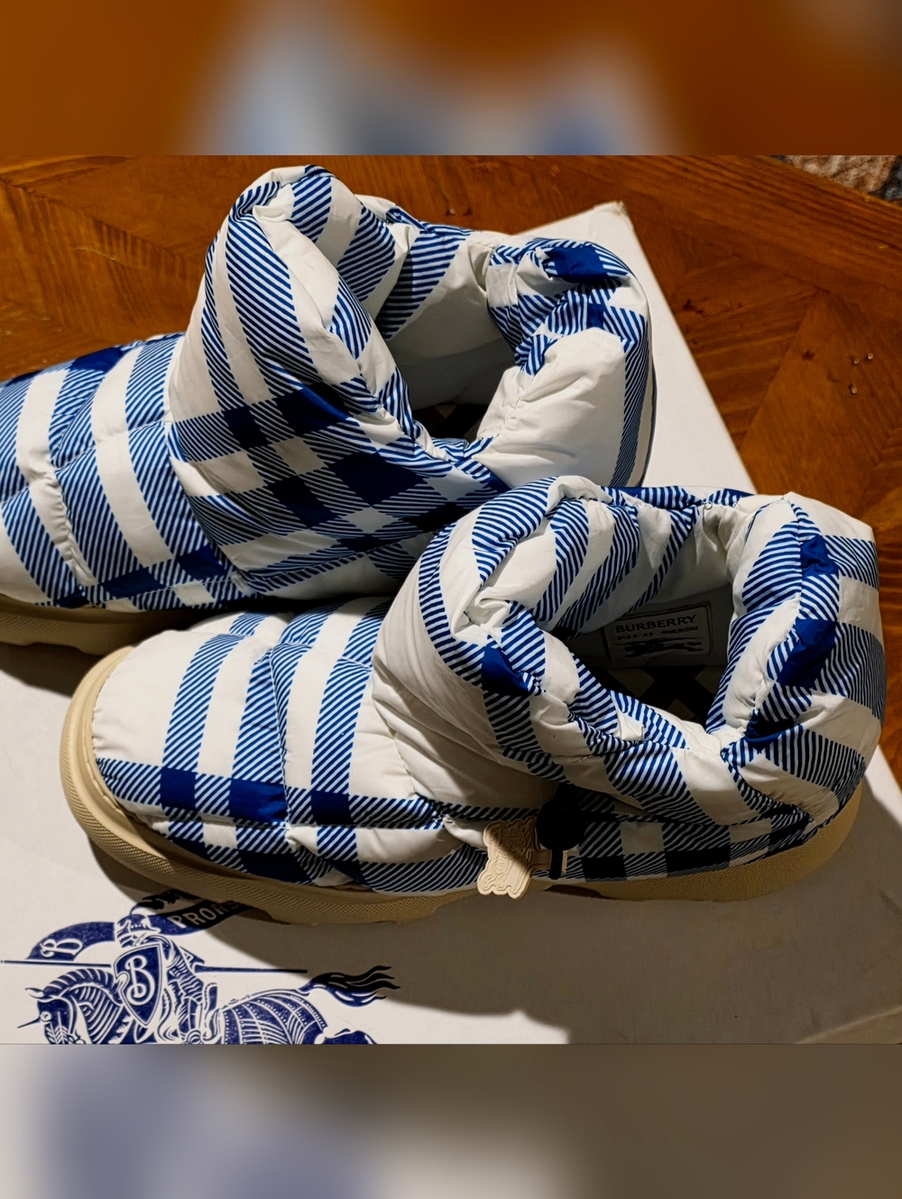 Burberry Pillow Boots Men's 9.5 NIB - Picture 6 of 9